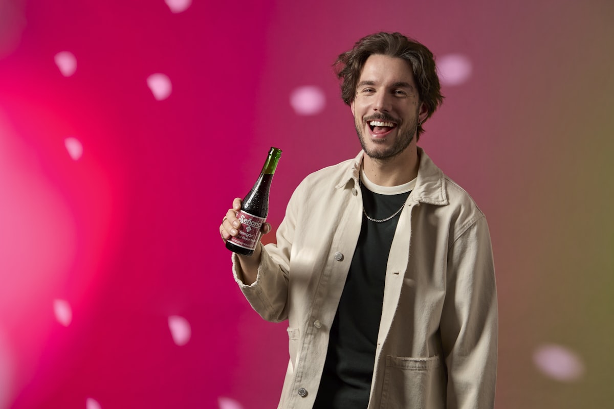 boyfriend-on-demand-2026-critical-reception