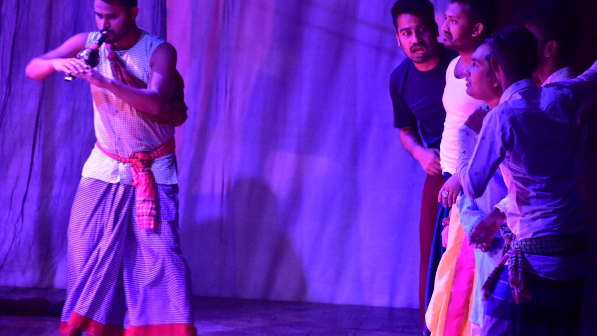 v-iwamoto-hikaru-synchronized-dance