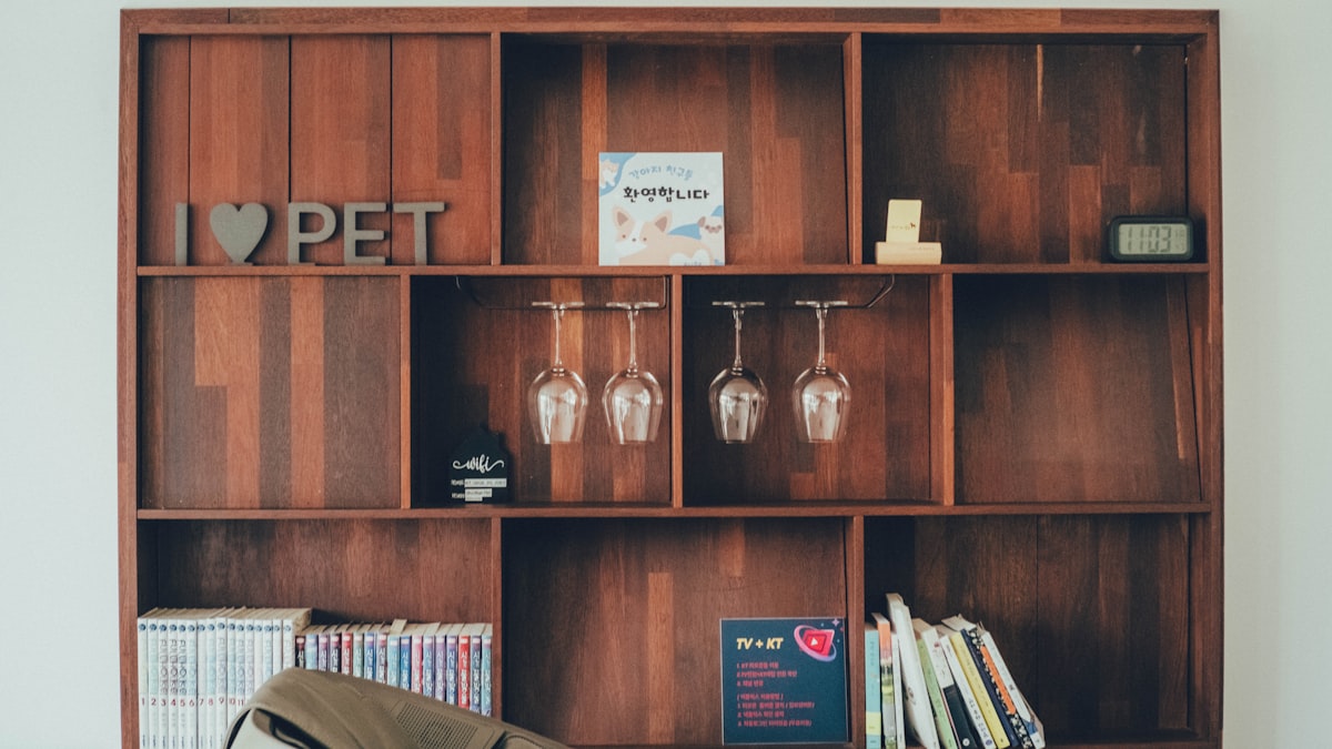 pet-store-shelves-korean-products