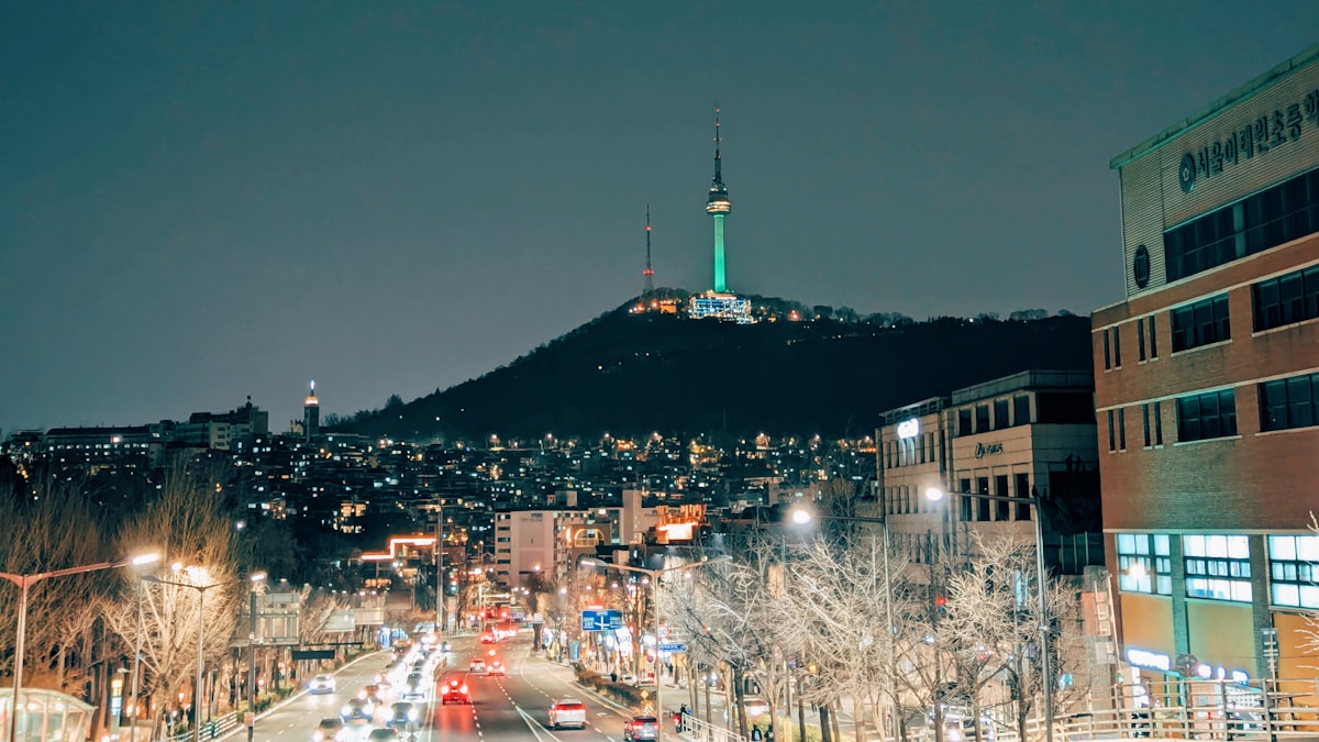 seoul-cityscape-namsan-tower-morning