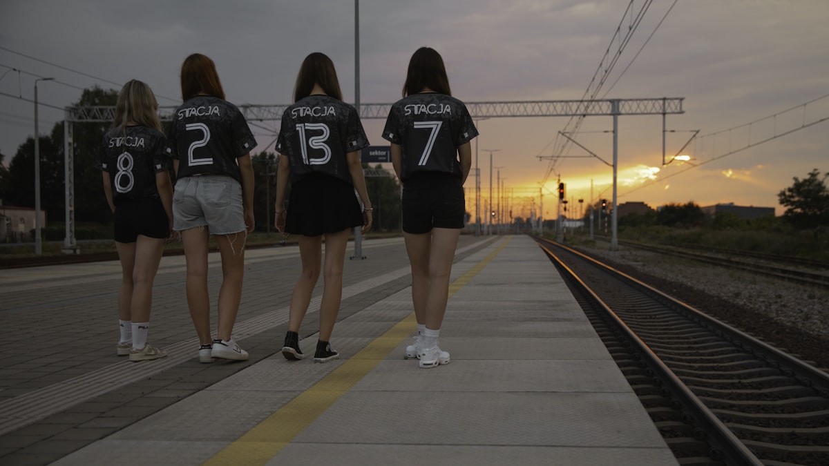 Endless Sun Stray Kids First-Week Numbers: A Statistical Bre