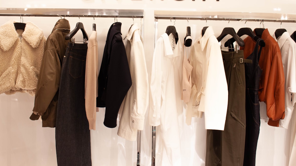 fashion brand growth chart success